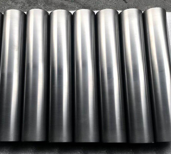 What are the types of graphite anodes?